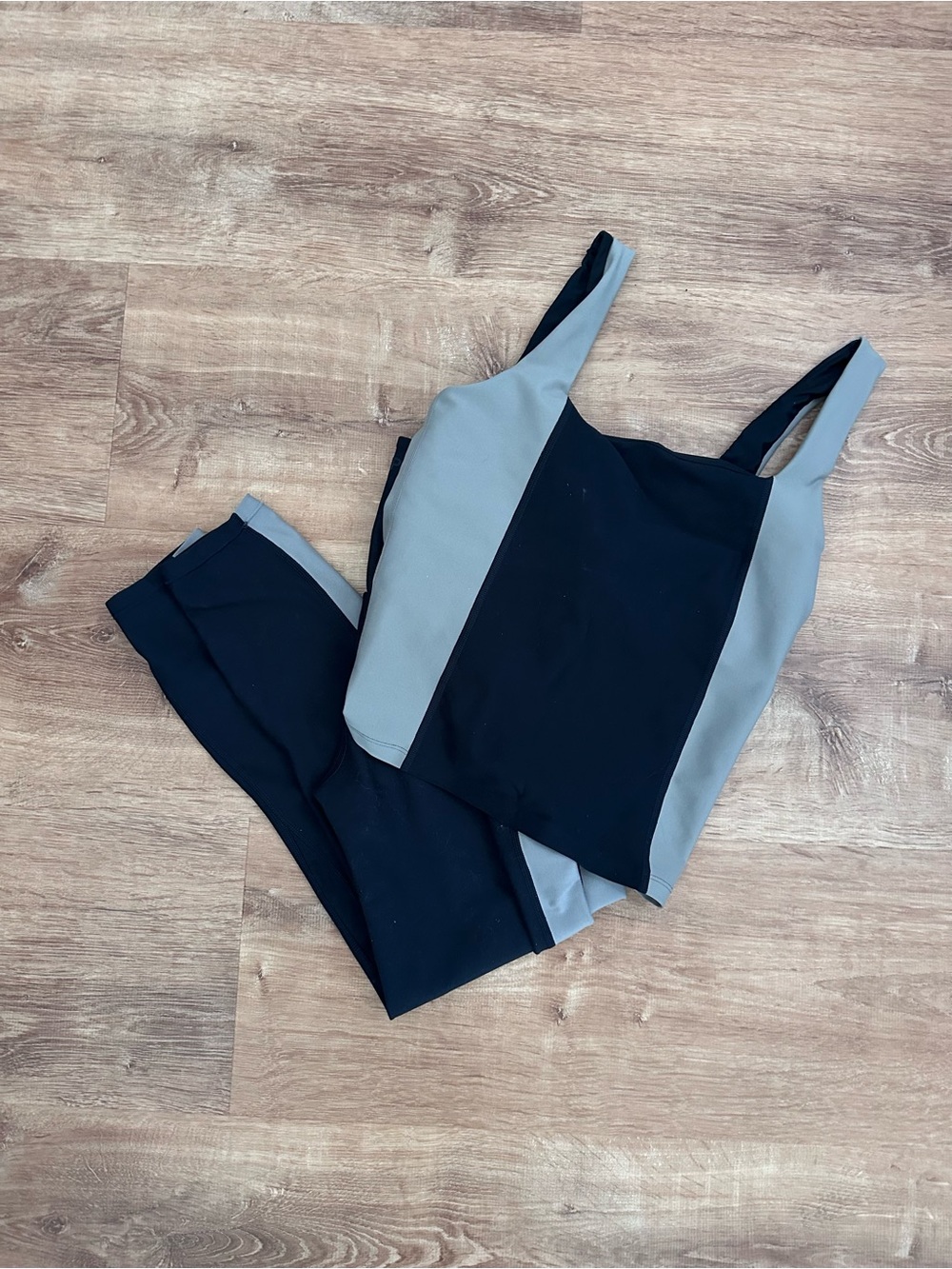 Abercrombie & Fitch YPB workout set. Black and Taupe/tan.